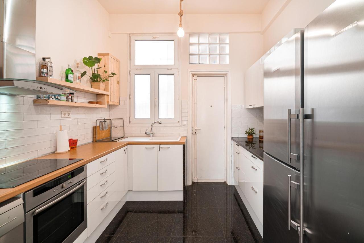 Spacious & Artistic Retro 2bd With Sauna * Athens
