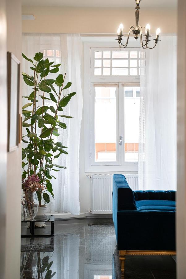 Spacious & Artistic Retro 2bd With Sauna Holiday home